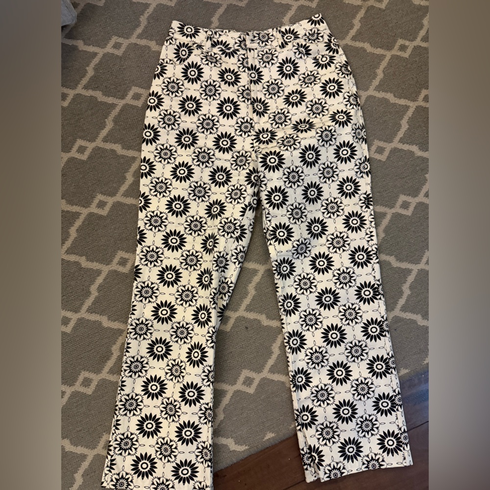 Black and white Rollas jeans size 24